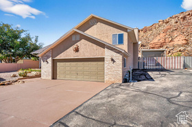 Photo 4 for 1045 Hemlock Cir