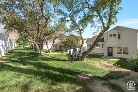 Photo 4 for 1137 E Parkstone Dr