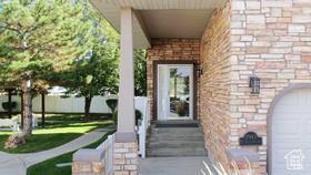 Photo 4 for 7943 S Evergreen Pine Ln