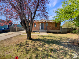 Photo 1 for 1133 Laytona Dr
