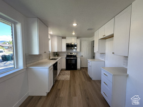 Photo 4 for 131 N Terrace Dr