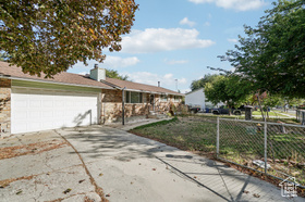 Photo 2 for 3574 W Kathy Ave