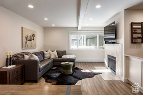 Photo 2 for 1885 Prospector Ave #B10