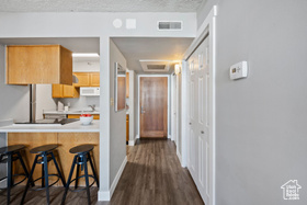 Photo 3 for 230 E Broadway #810