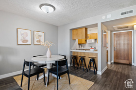 Photo 2 for 230 E Broadway #810