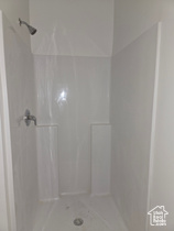 Photo 6 for 2085 N Main St #202