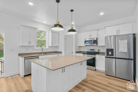 Photo 2 for 234 W Crescent Ln #101