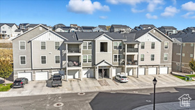 Photo 3 for 1816 W Eaglewood Dr #301