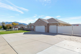Photo 2 for 2439 W Bridle Oak Dr