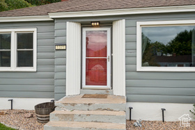 Photo 4 for 1371 E Cahoon St