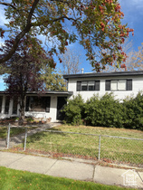 Photo 3 for 238 Silver Star Dr