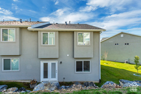 Photo 4 for 889 N Sapphire St