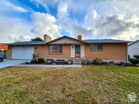 Photo 2 for 3639 W Jasmine St