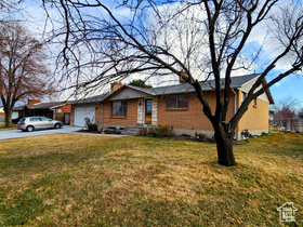 Photo 3 for 3639 W Jasmine St