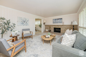 Photo 5 for 209 E Dorchester Dr