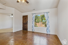 Photo 3 for 370 E Foothill Cir