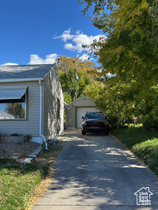 Photo 5 for 3936 S Evelyn Rd