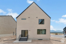 Photo 2 for 197 E Levengrove Dr #176
