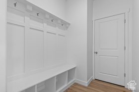 Photo 3 for 197 E Levengrove Dr #176