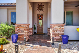 Photo 4 for 567 N La Ruta Dr