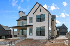 Photo 3 for 4323 N Maple Hollow Blvd #114