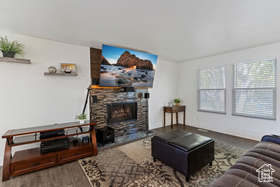 Photo 4 for 668 N 275 East