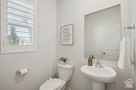 Photo 4 for 313 W Snowberry Dr