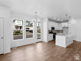 Photo 3 for 10088 N Loblobby Ln