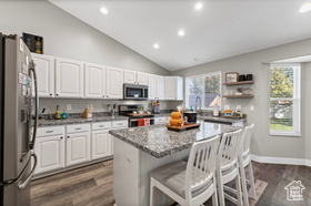 Photo 2 for 228 N Buckingham Dr