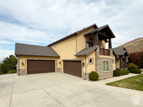 Photo 2 for 1807 Standing Oak Dr