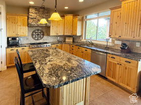 Photo 3 for 1807 Standing Oak Dr