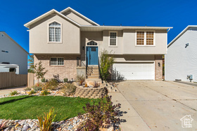 Photo 1 for 413 E Steep Mountain Dr