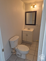Photo 6 for 1554 S Monroe Blvd #B1