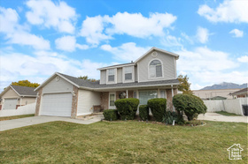 Photo 2 for 6357 S Clay Park Dr