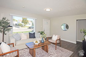 Photo 4 for 230 S Lakeview Dr
