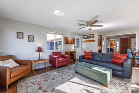 Photo 4 for 385 N Hawthorne Dr