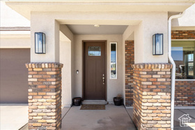 Photo 4 for 402 S Cecita Way