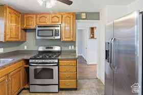 Photo 6 for 423 E Crescent Dr