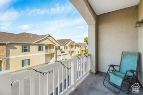 Photo 4 for 1077 Canyon Meadow Dr #4