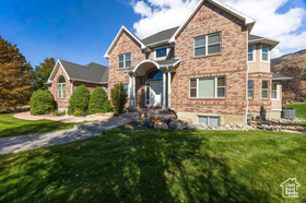 Photo 3 for 2960 N Ridge View Dr