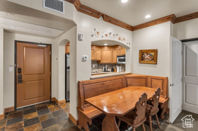 Photo 2 for 840 W Bigler Ln #1012