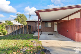 Photo 4 for 815 E Whitemaple Way
