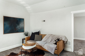 Photo 4 for 337 N Marion St