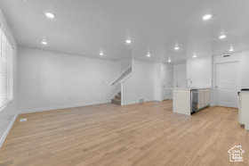 Photo 4 for 1784 E Albion Dr #1139