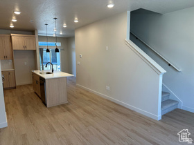 Photo 5 for 1153 N Meridian Ln #120