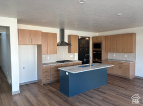 Photo 2 for 1053 W Linden Ln #34