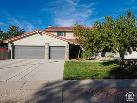 Photo 3 for 9130 Maison Dr
