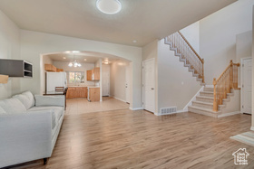 Photo 4 for 2356 W Montcalm Dr