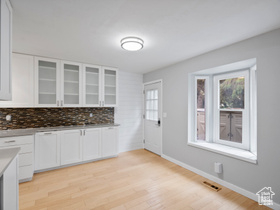 Photo 3 for 668 E Cobblestone Ln