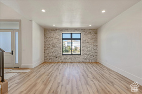 Photo 5 for 1610 E Center Pointe Dr